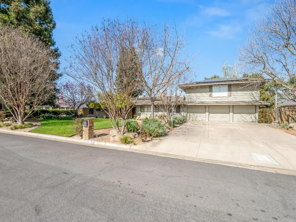 1726 W San Madele Avenue, Fresno, CA 93711 - #1