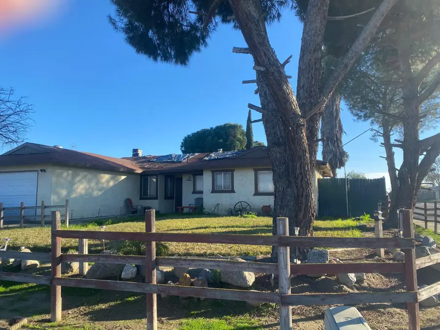 1203 Elm Ct, Hanford, CA 93230 - Image #3