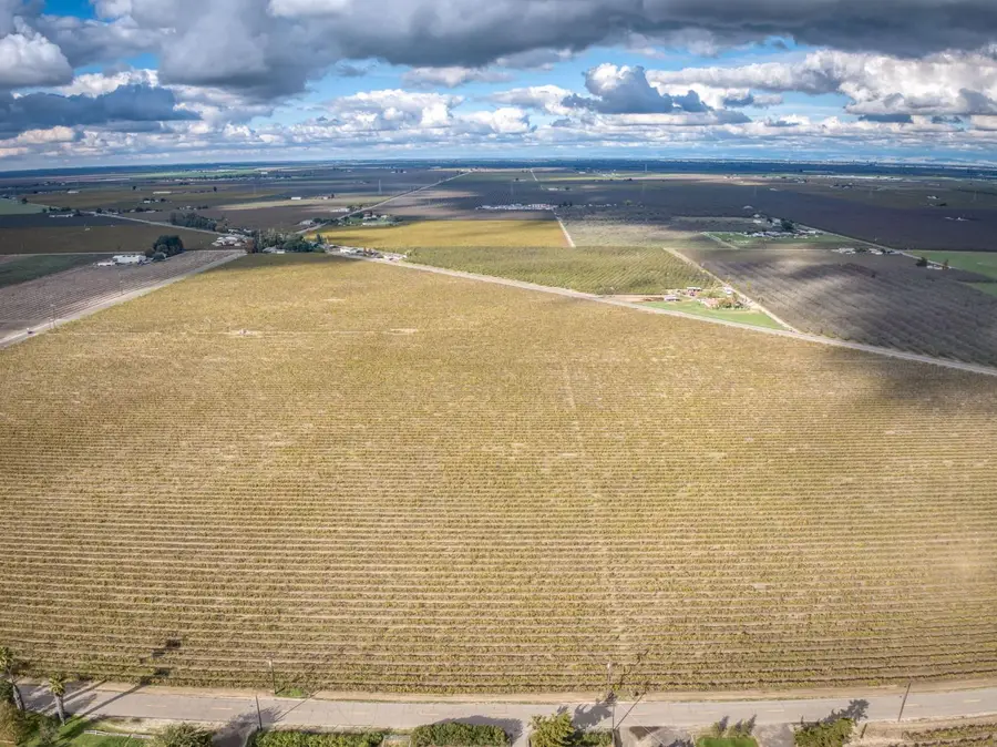 10477 S Cornelia Avenue, Fresno, CA 93706 - Image #2