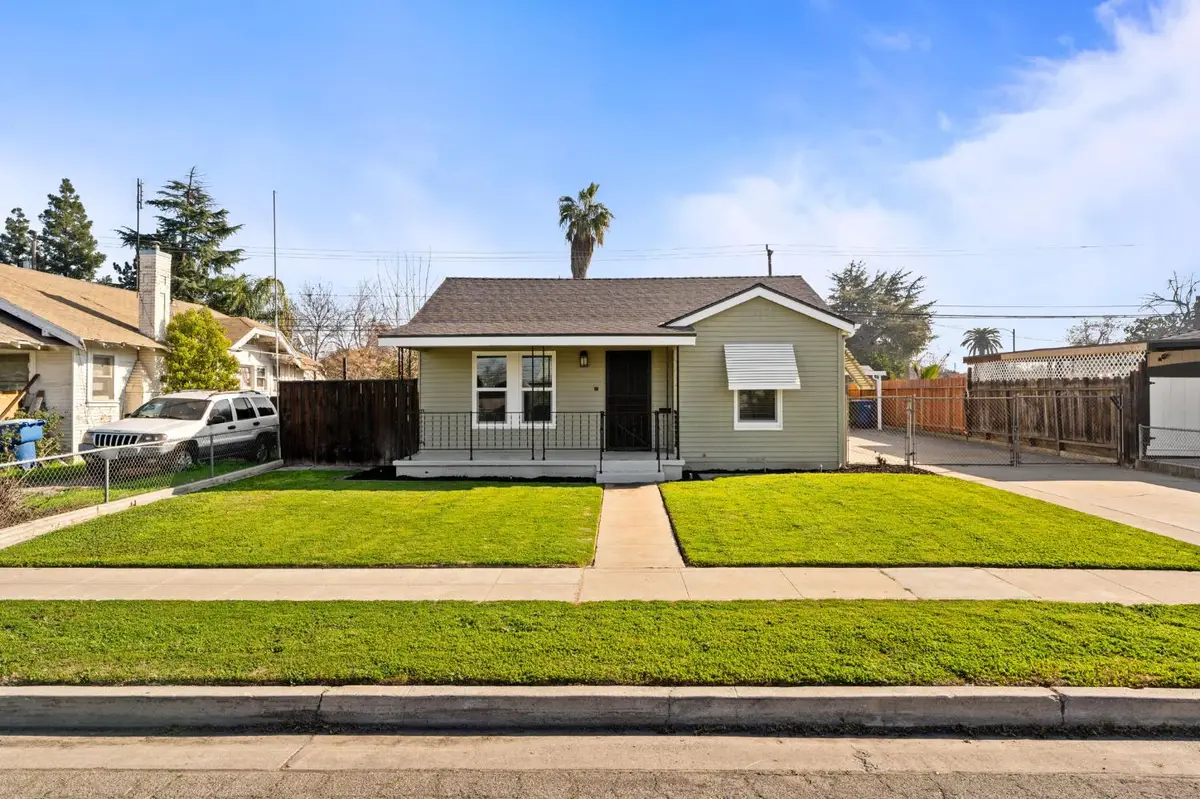 1816 N Vagedes Avenue, Fresno, CA 93705 - Image #1