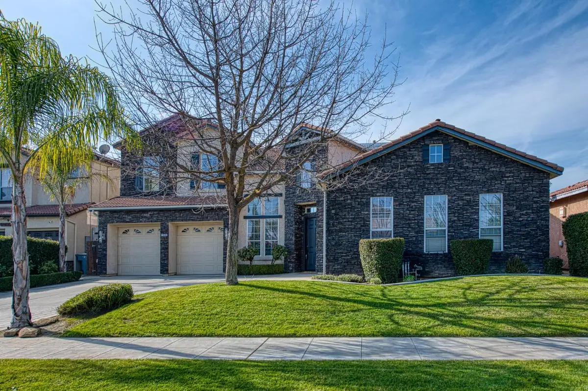 1420 N Dewitt Avenue, Clovis, CA 93619 - Image #1