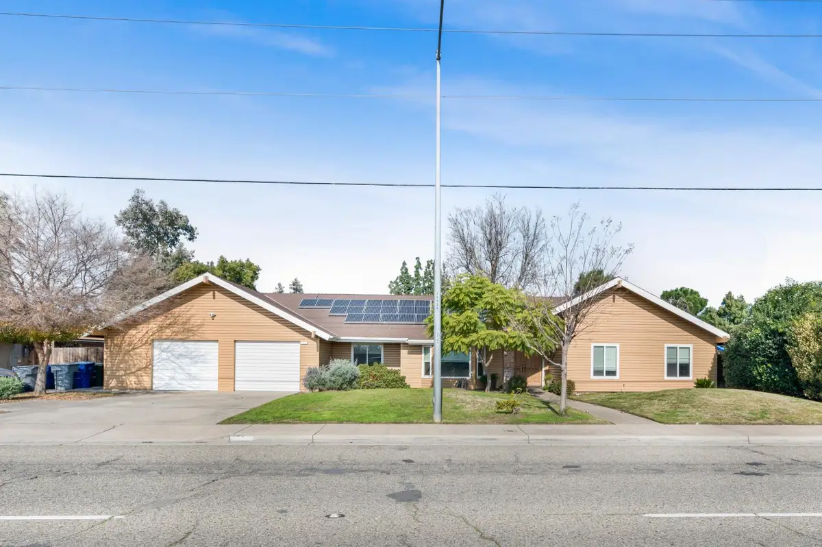 735 W Bullard Avenue, Clovis, CA 93612 - Image #1