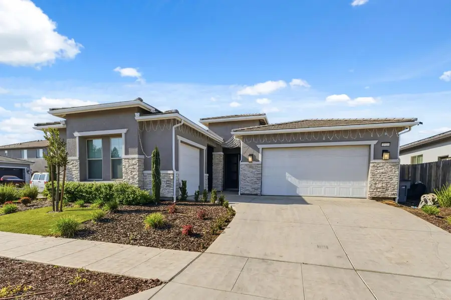 2721 N Armstrong Avenue, Fresno, CA 93727 - Image #3