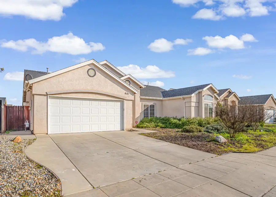 3062 N Filbert Avenue, Fresno, CA 93727 - #2