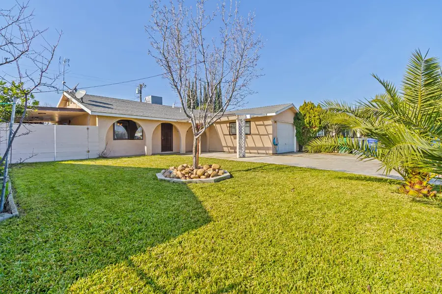 11384 Manzanita Street, Armona, CA 93202 - Image #2