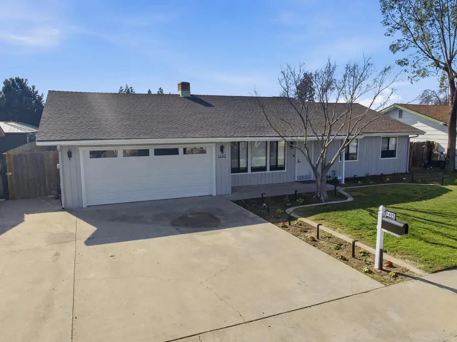 1405 Huntsman Avenue, Selma, CA 93662 - Image #2