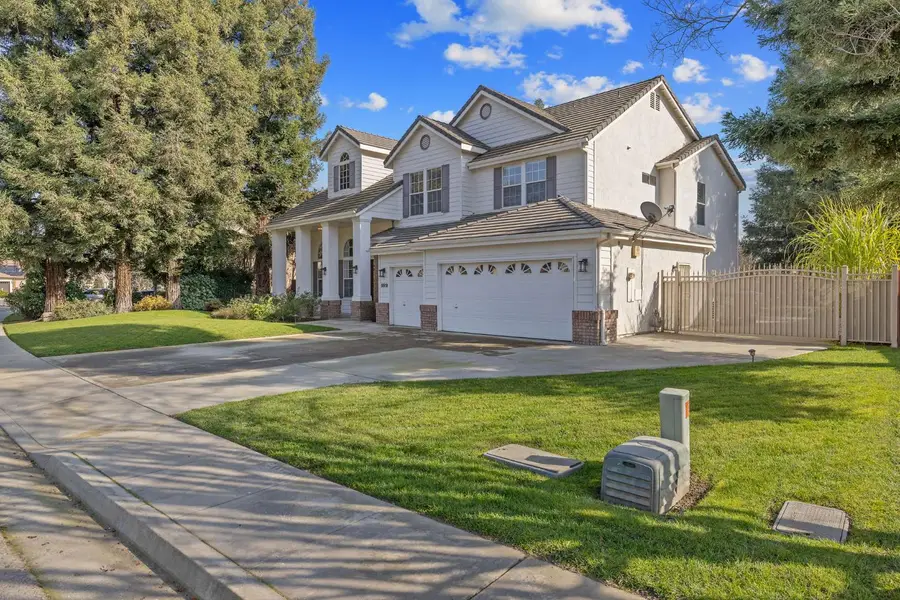 5519 W Perez Avenue, Visalia, CA 93291 - Image #2