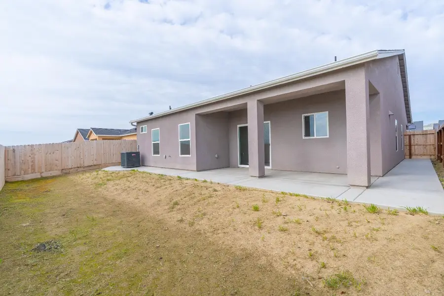 1212 E Orange Street, Avenal, CA 93204 - Image #2