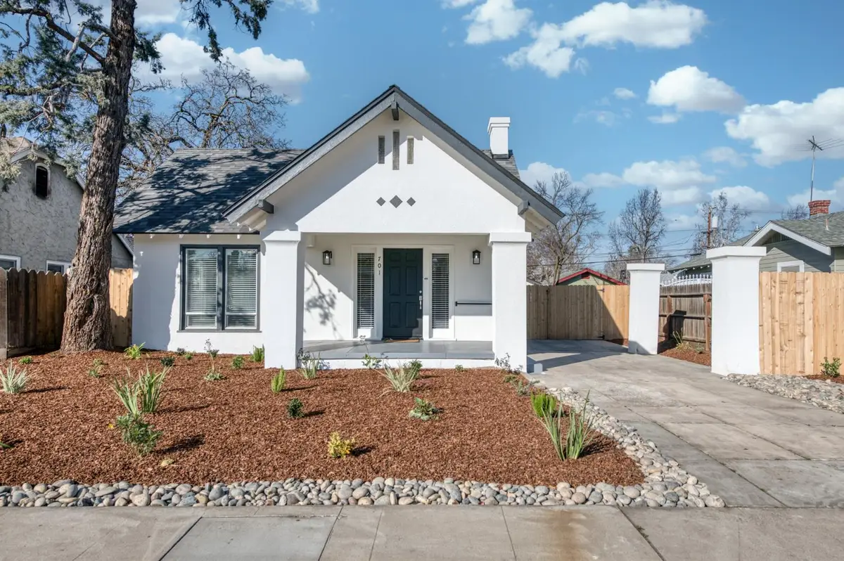 701 E Clinton Avenue, Fresno, CA 93704 - Image #1