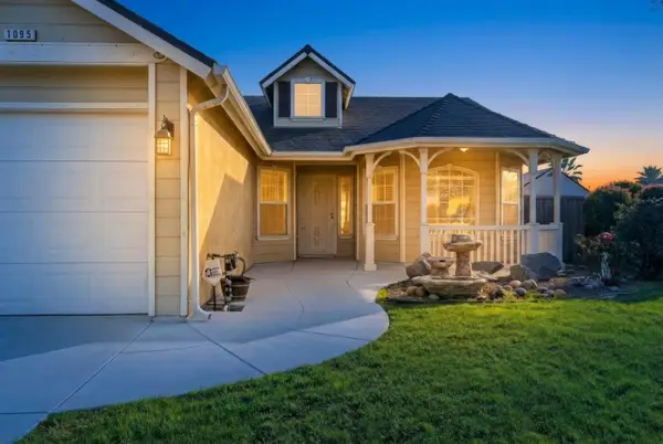 1095 W Saffron Street, Hanford, CA 93230