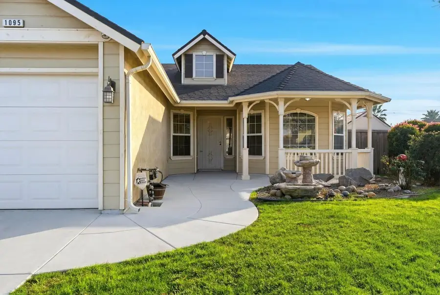 1095 W Saffron Street, Hanford, CA 93230 - Image #2