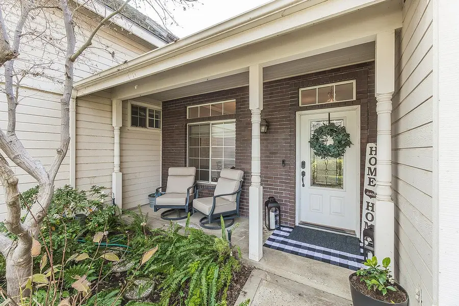 2409 SE Cottonwood Circle, Visalia, CA 93277 - Image #3