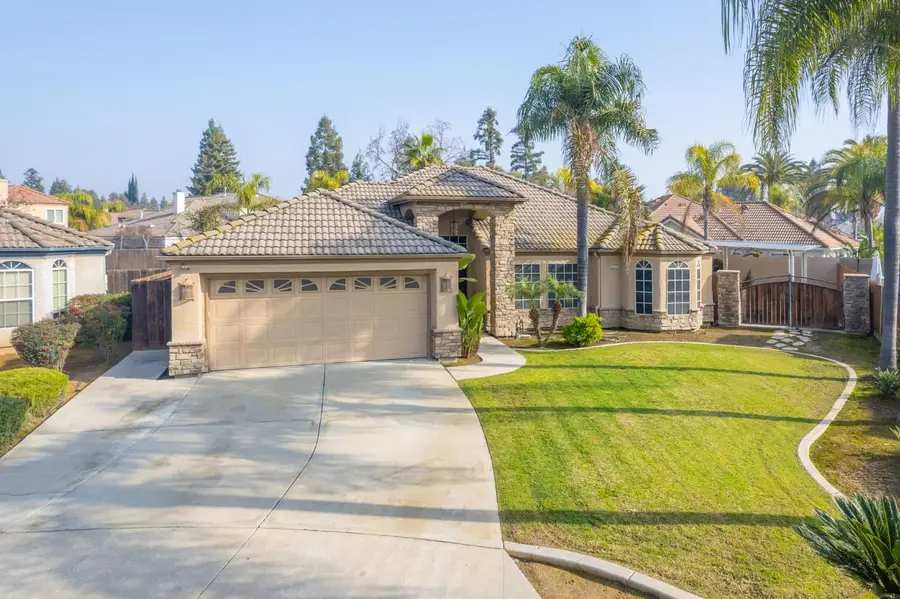 6246 N Capri Court, Fresno, CA 93711 - Image #2