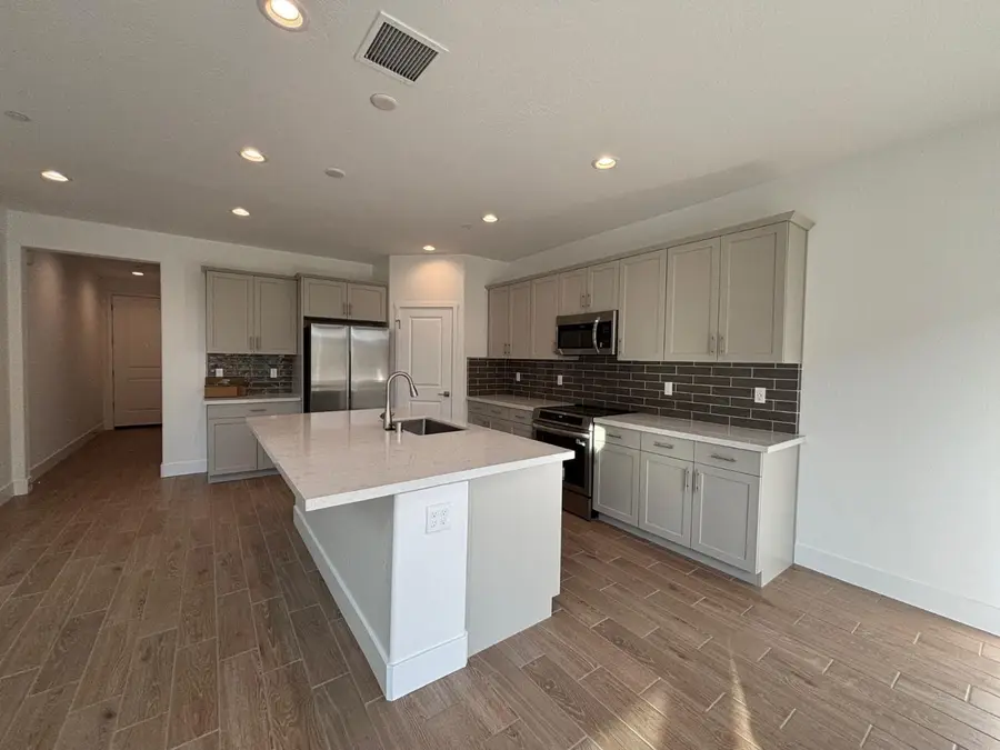 2909 E Corteza Drive, Fresno, CA 93730 - Image #2