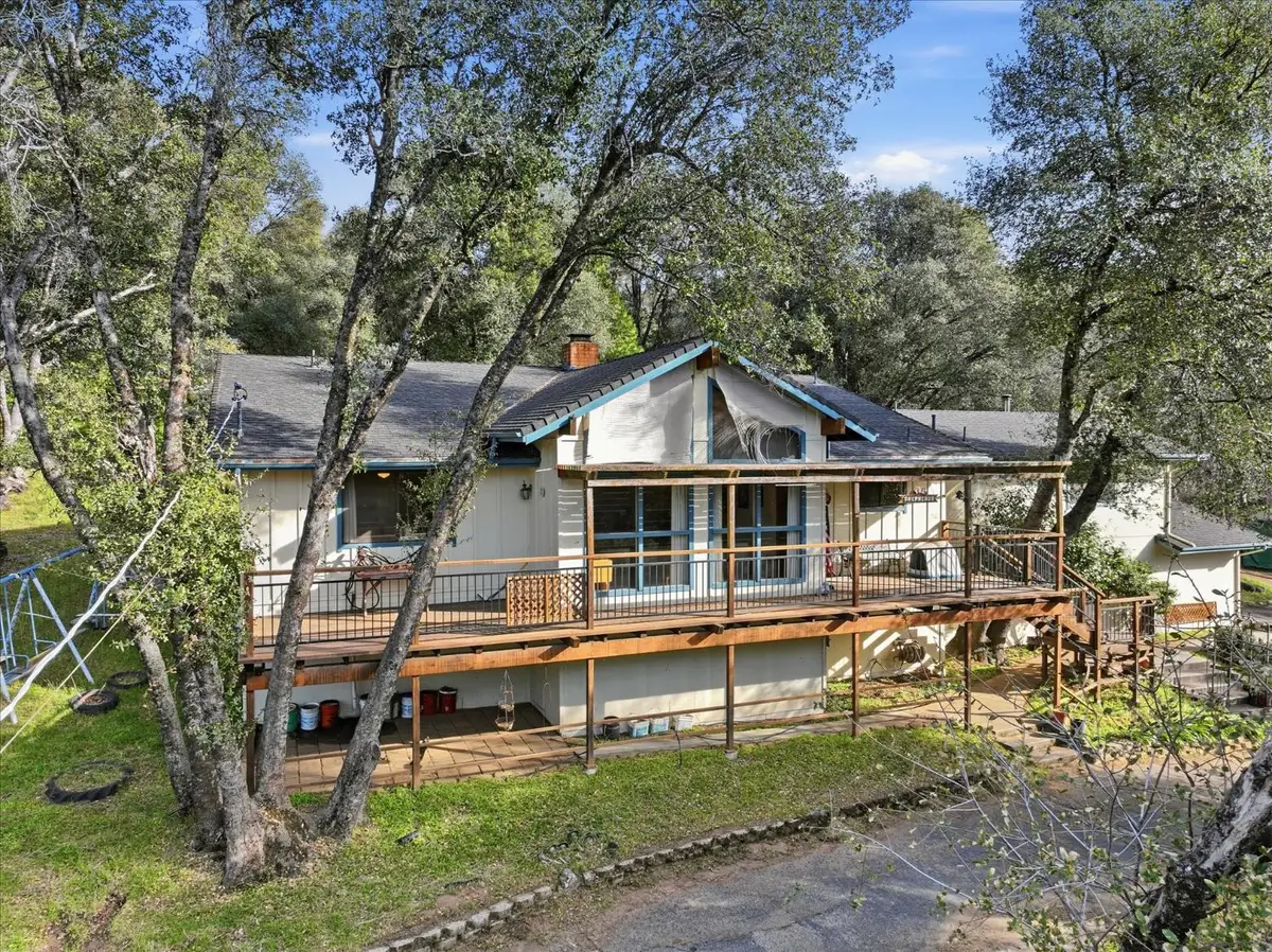 51590 Coyote Ridge Rd, Oakhurst, CA 93644 - Image #1