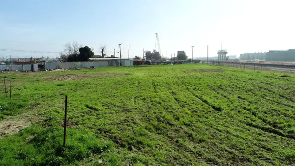 3012 E Belgravia Avenue, Fresno, CA 93721