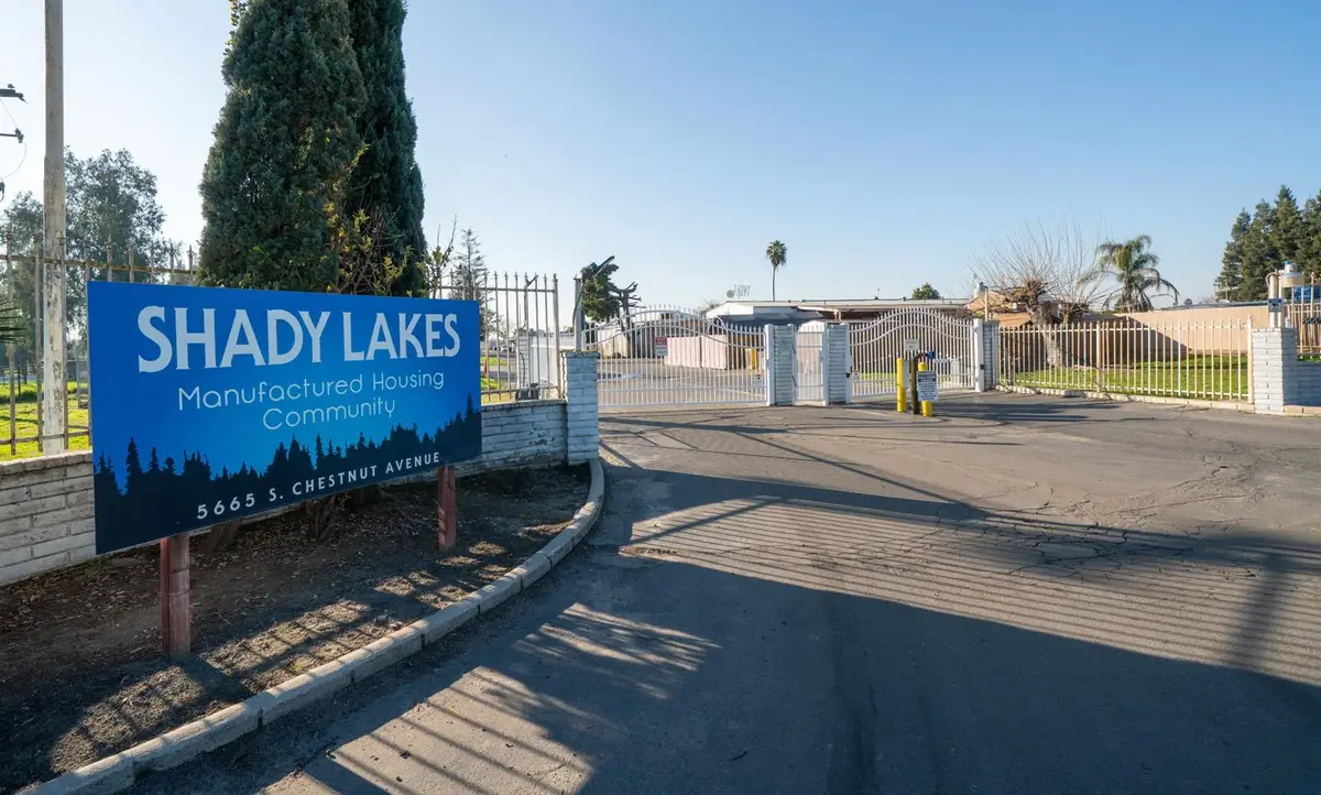 5665 S Chestnut Avenue #SPC 3, Fresno, CA 93725 - Image #1