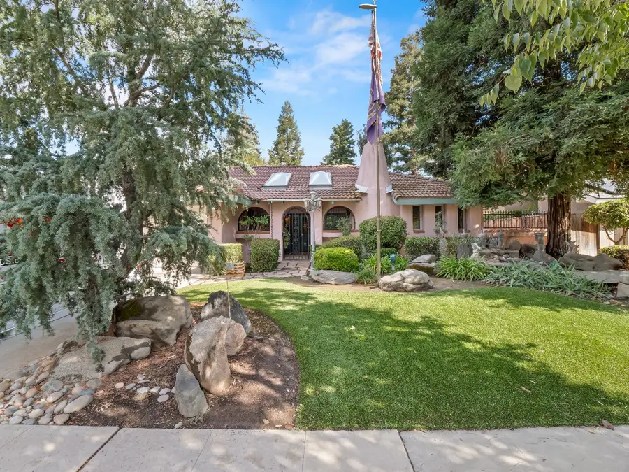 7258 N Pacific, Fresno, CA 93711 - #2