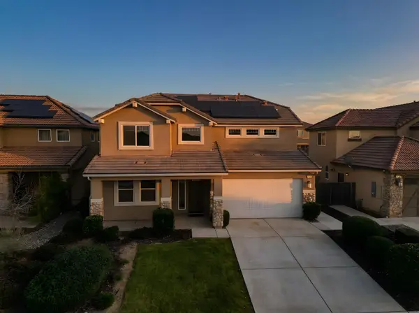 563 Mesa Drive S, Madera, CA 93636