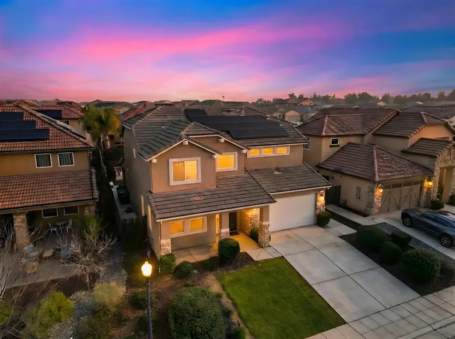 563 Mesa Drive S, Madera, CA 93636 - #2