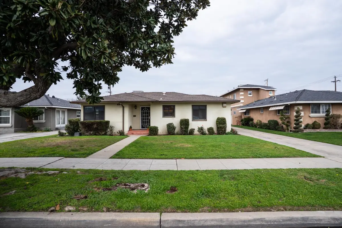 322 W Fountain Way, Fresno, CA 93705 - Image #1
