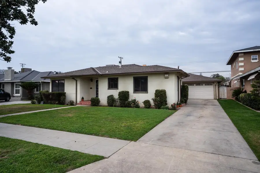 322 W Fountain Way, Fresno, CA 93705 - Image #2