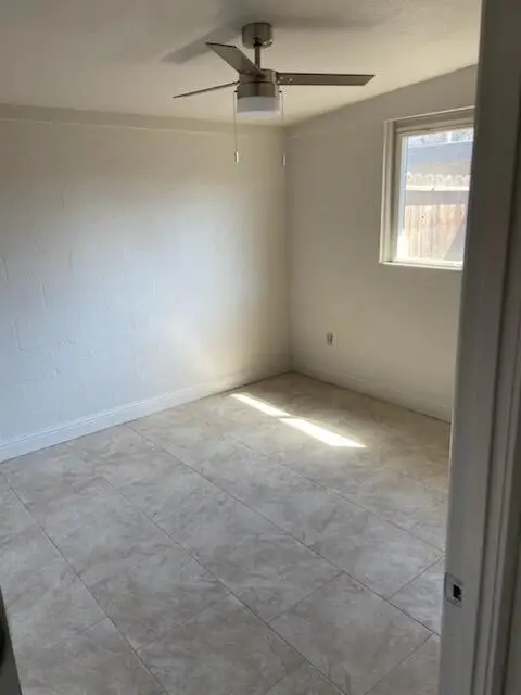 2326 E Hampton Way, Fresno, CA 93726 - Image #3