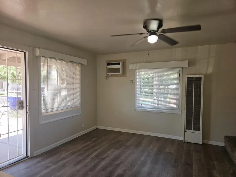 1240 J Street, Sanger, CA 93657 - #2