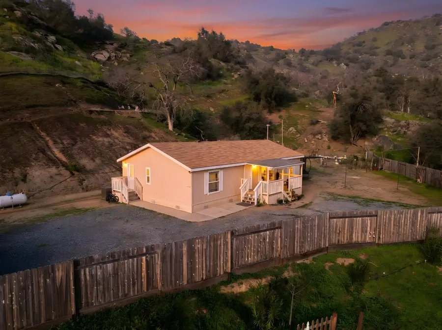 38590 Baywood Lane, Yokuts Valley, CA 93675 - Image #2