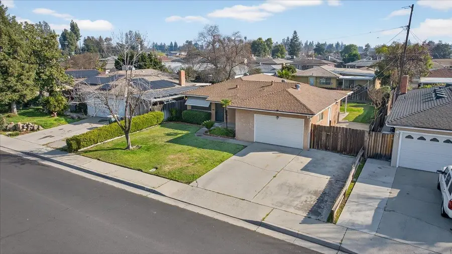 1335 Cindy Avenue, Clovis, CA 93612 - Image #2