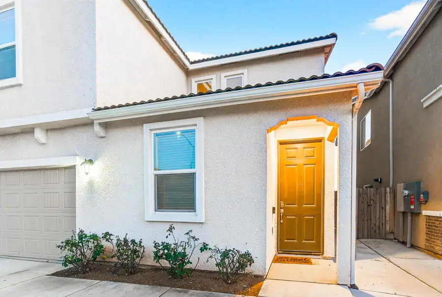 4910 E Alexander Ave, Fresno, CA 93725 - Image #2