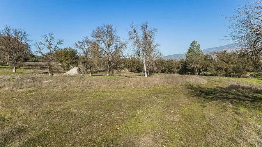 32150 Broken Arrow Lane, Auberry, CA 93602 - Image #2