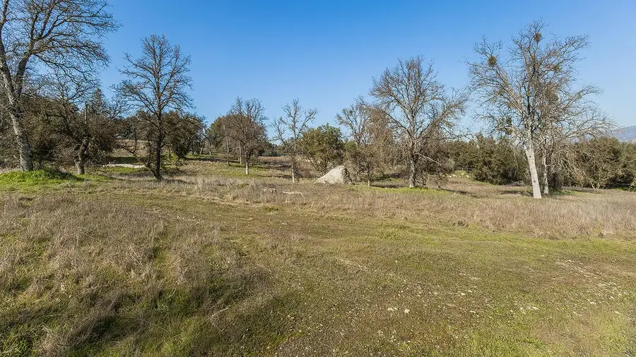 32150 Broken Arrow Lane, Auberry, CA 93602 - Image #3