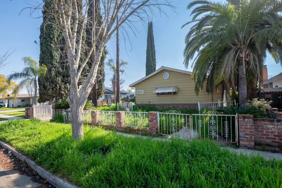 4730 E Indianapolis Avenue, Fresno, CA 93726 - Image #3