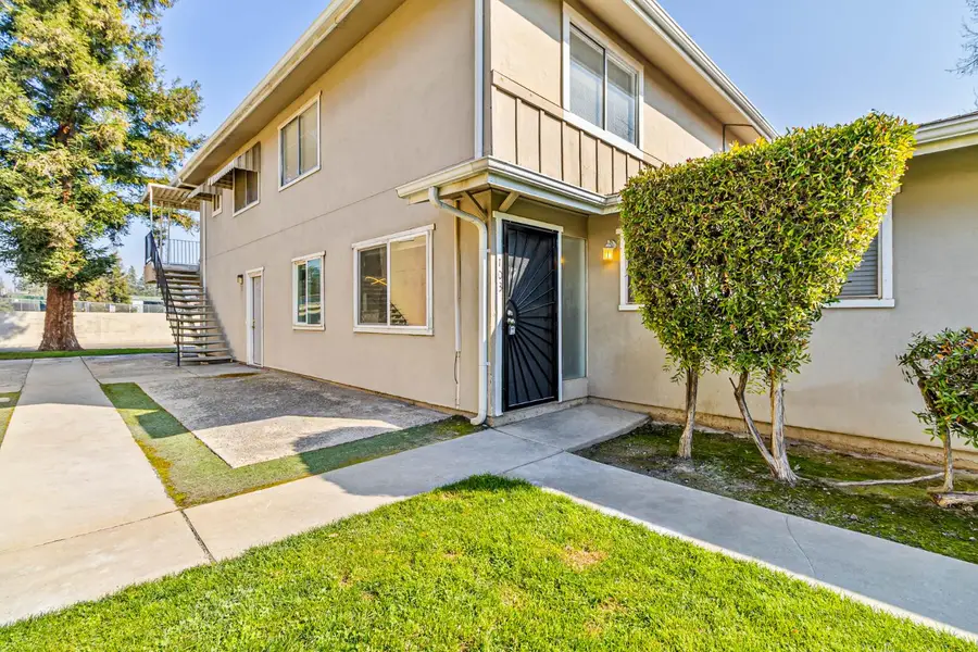 4954 N Holt Avenue #103, Fresno, CA 93705 - Image #2