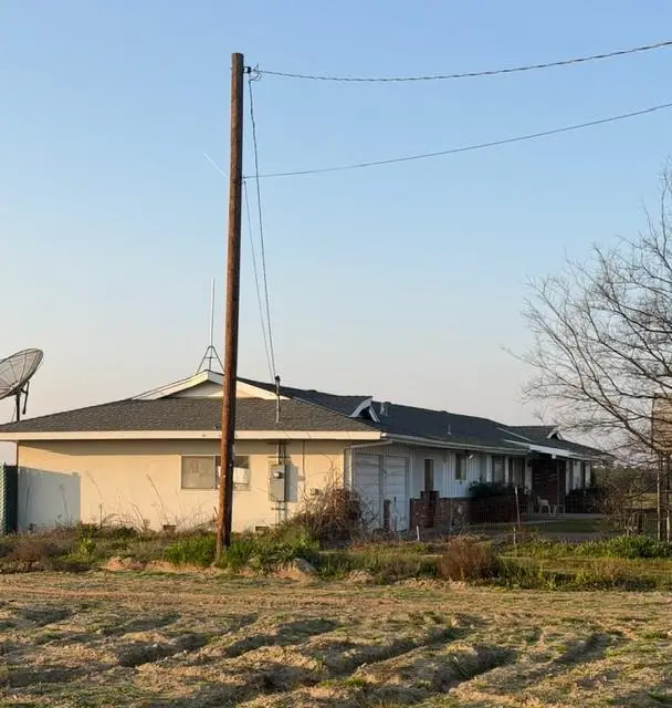 5747 S Clovis Avenue, Fresno, CA 93725 - Image #2