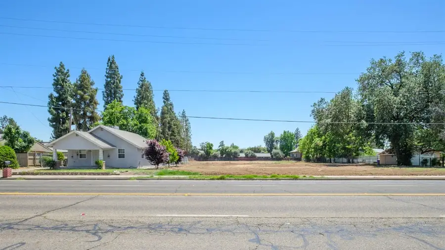 5458 E Tulare Street, Fresno, CA 93727 - Image #3