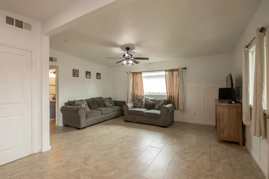 248 W Eden Avenue, Fresno, CA 93706 - Image #3