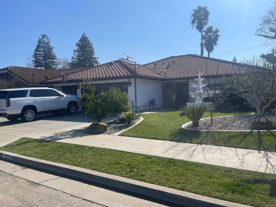 2520 Meadowrest Way, Madera, CA 93637 - Image #2