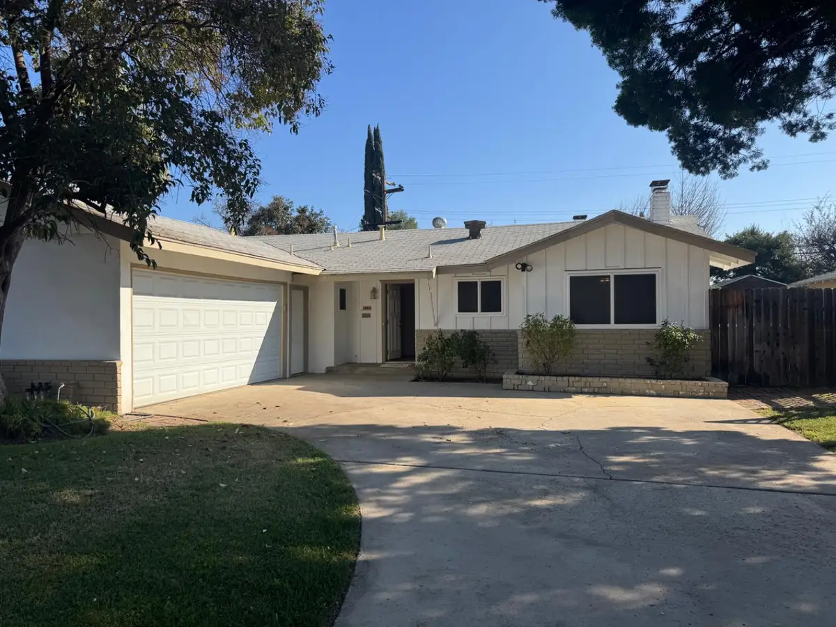 4656 N 5th Street, Fresno, CA 93726 - Image #1