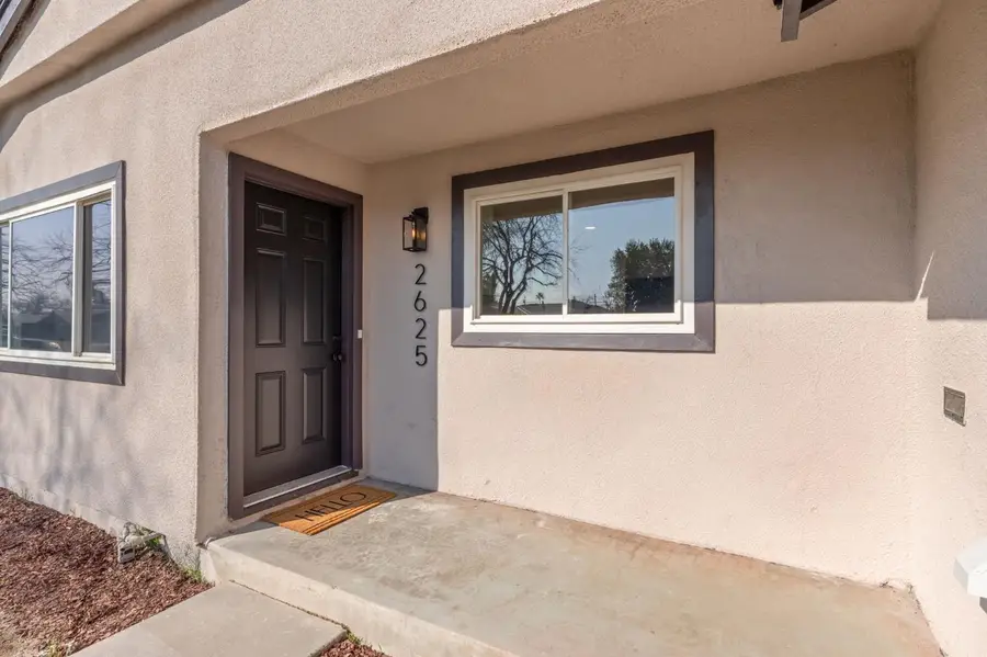 2625 E Sussex Way, Fresno, CA 93726 - Image #3
