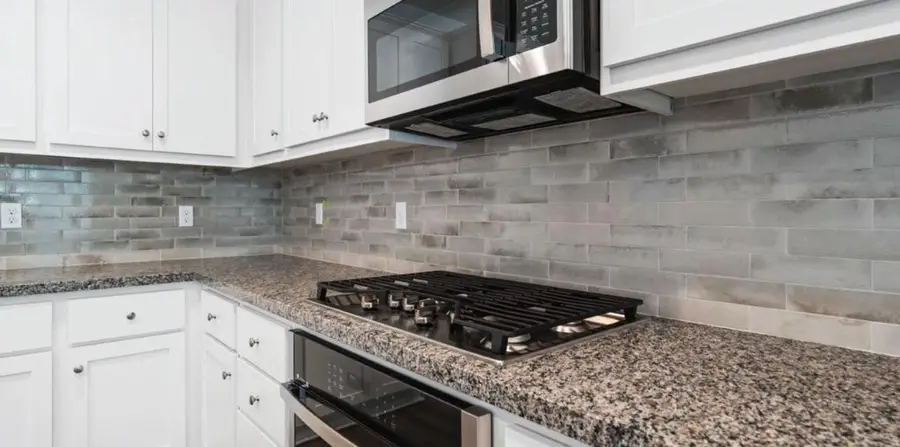 2231 N Bliss Avenue, Fresno, CA 93727 - Image #2