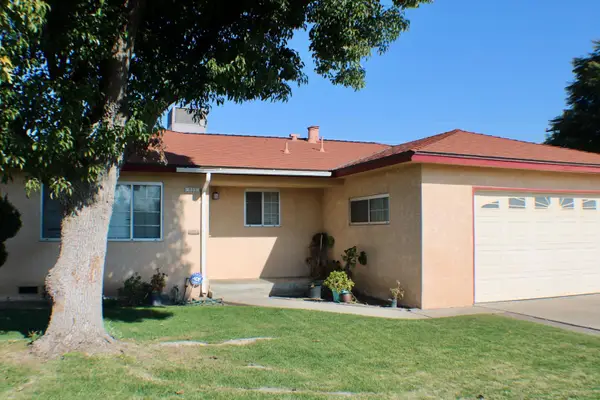 881 W Rialto Avenue, Clovis, CA 93612