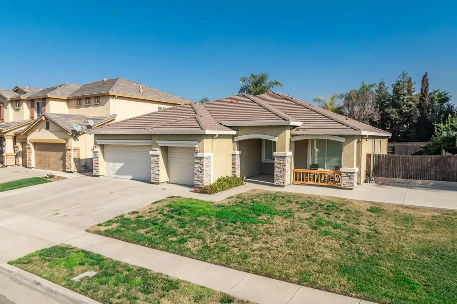 346 Martin, Tulare, CA 93274 - Image #2