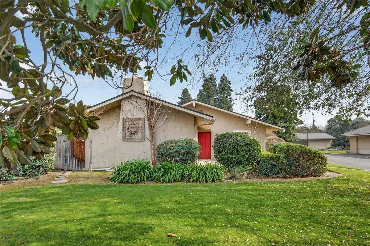 5740 N West Avenue #109, Fresno, CA 93711 - Image #1