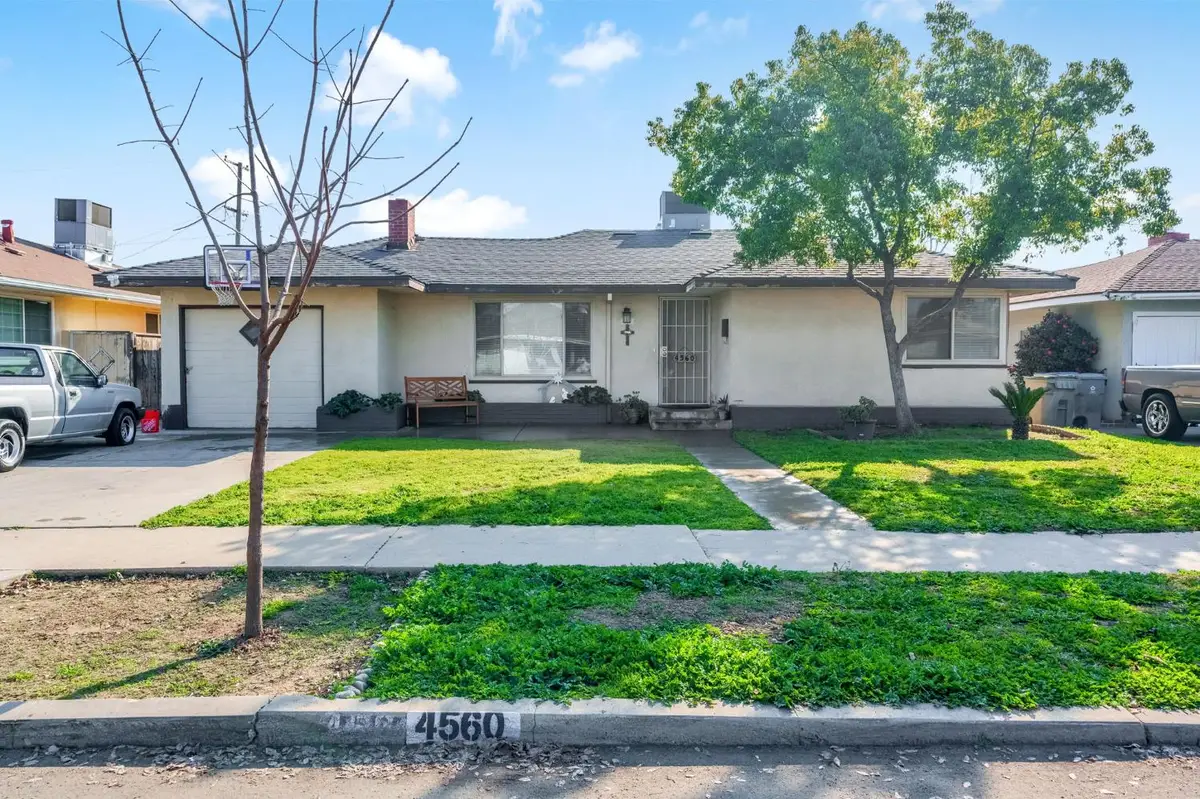 4560 E Cambridge Avenue, Fresno, CA 93703 - Image #1