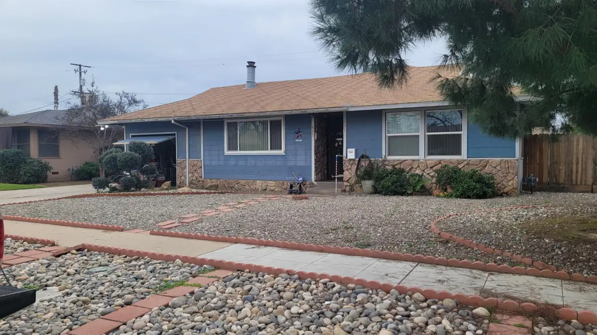 1837 W Bellaire Way, Fresno, CA 93705 - Image #1