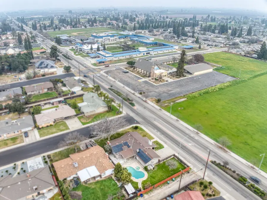 1175 N Frankwood Avenue, Reedley, CA 93654 - Image #3