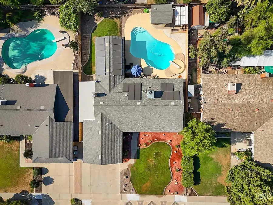 1807 E Sonora Avenue, Tulare, CA 93274 - Image #3