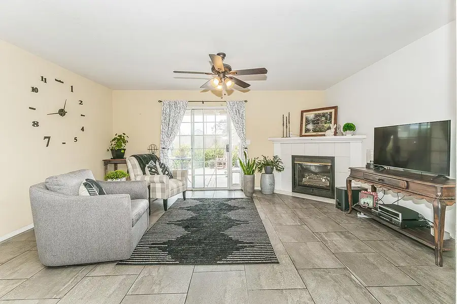 1542 E Alluvial Avenue #147, Fresno, CA 93720 - #3